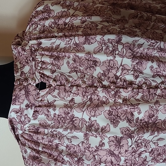 Ivy City Co Brynley Dress in Pink Size 1X - Picture 9 of 11